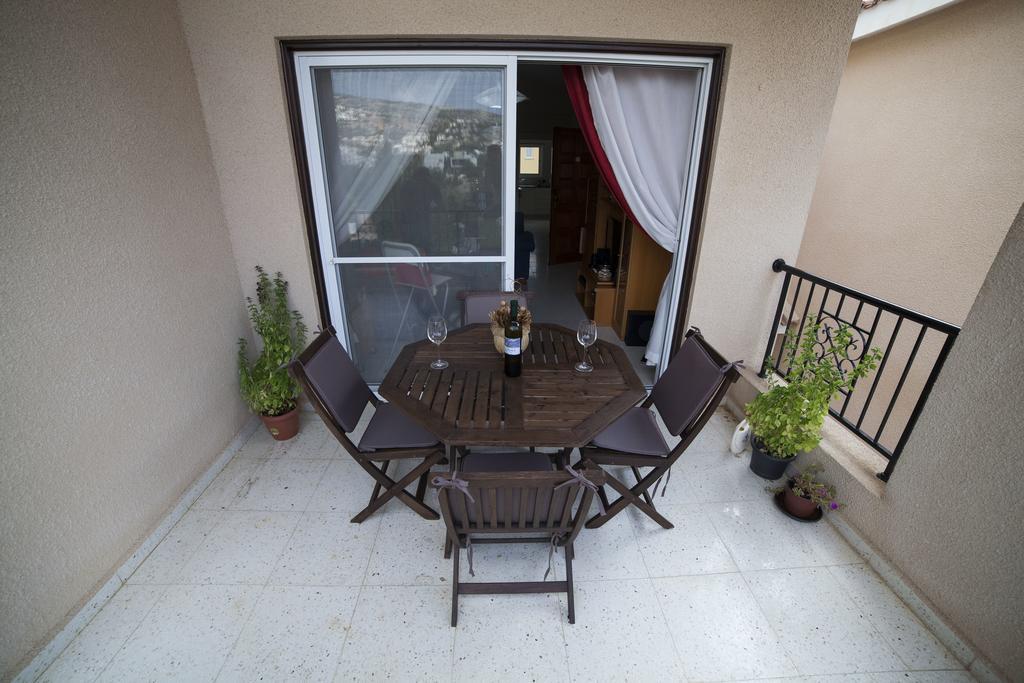The Marilouize Apartment Peyia Ruang foto