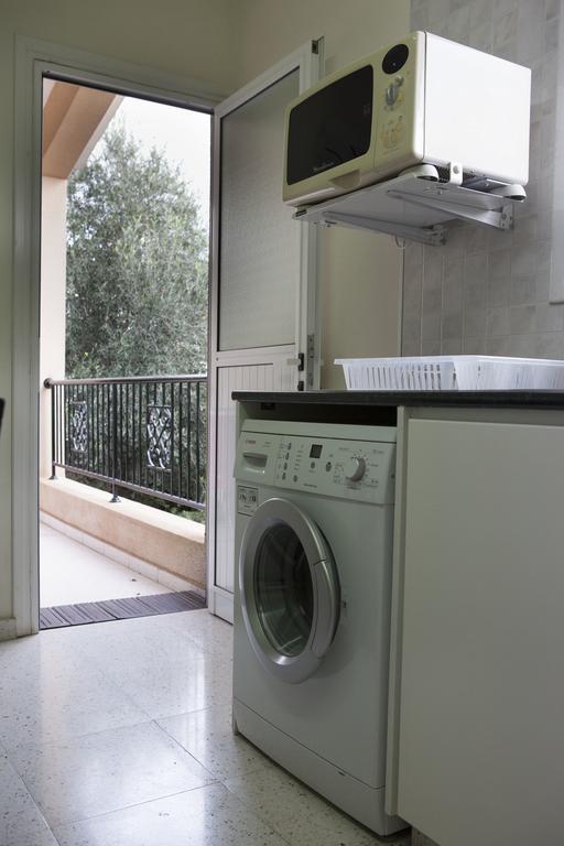 The Marilouize Apartment Peyia Ruang foto