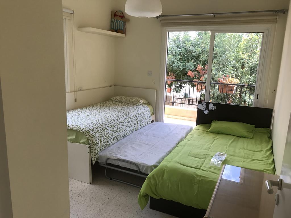 The Marilouize Apartment Peyia Bagian luar foto